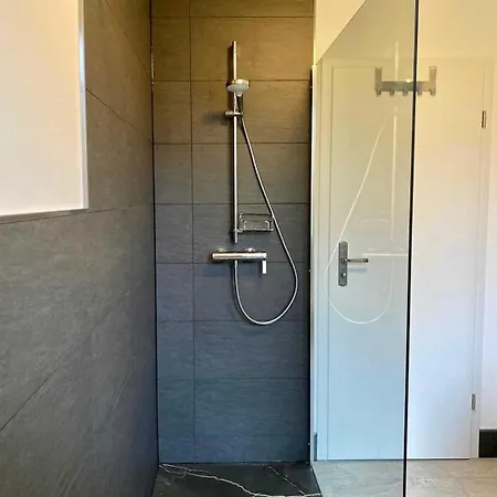 Fewowa _ Walter Apartman